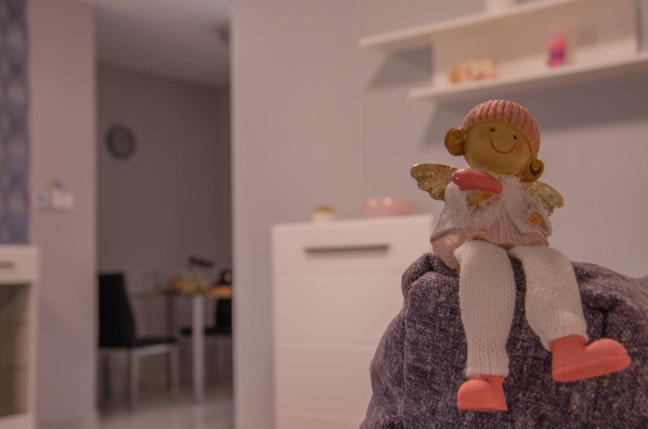 Oros House Apartmanhaz Oroshaza Ngoại thất bức ảnh