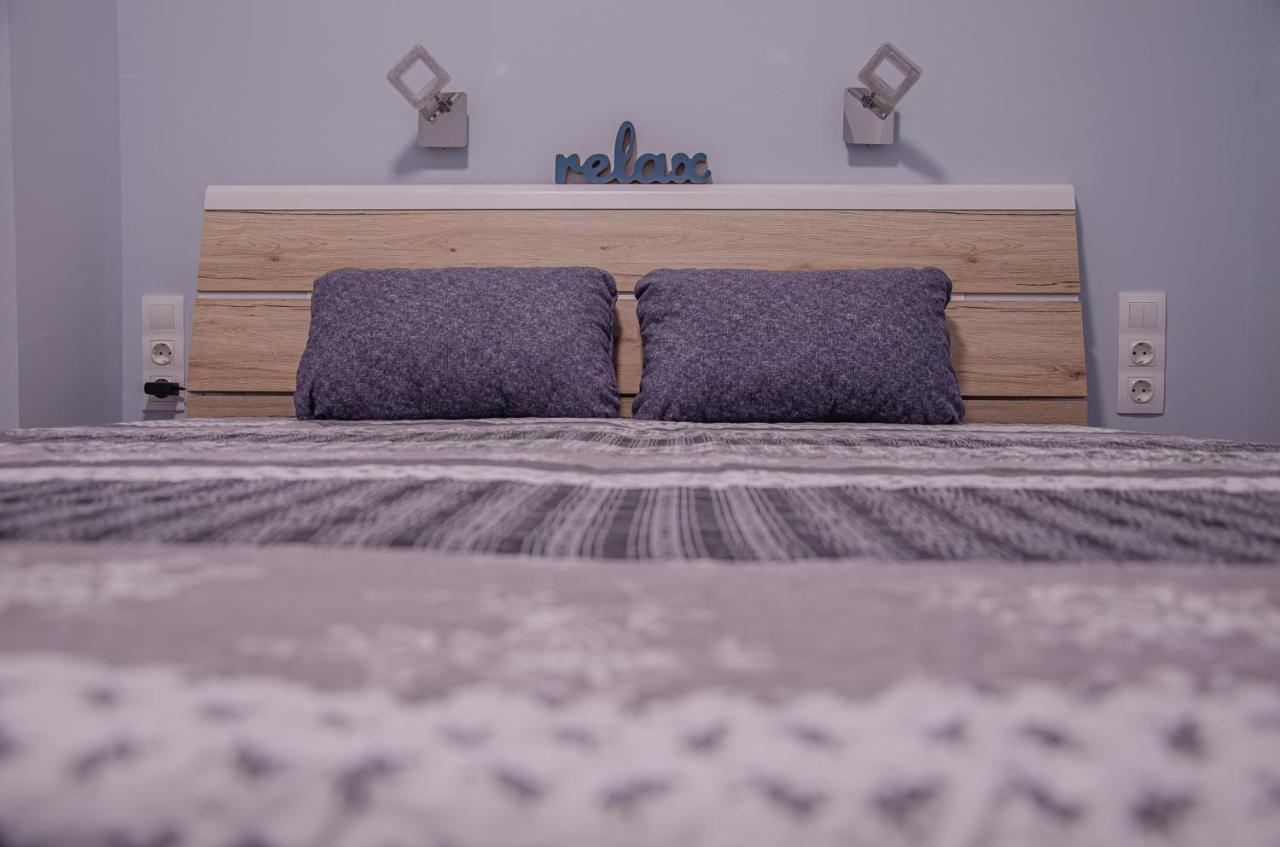 Oros House Apartmanhaz Oroshaza Ngoại thất bức ảnh