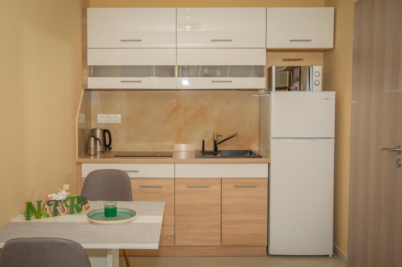Oros House Apartmanhaz Oroshaza Ngoại thất bức ảnh