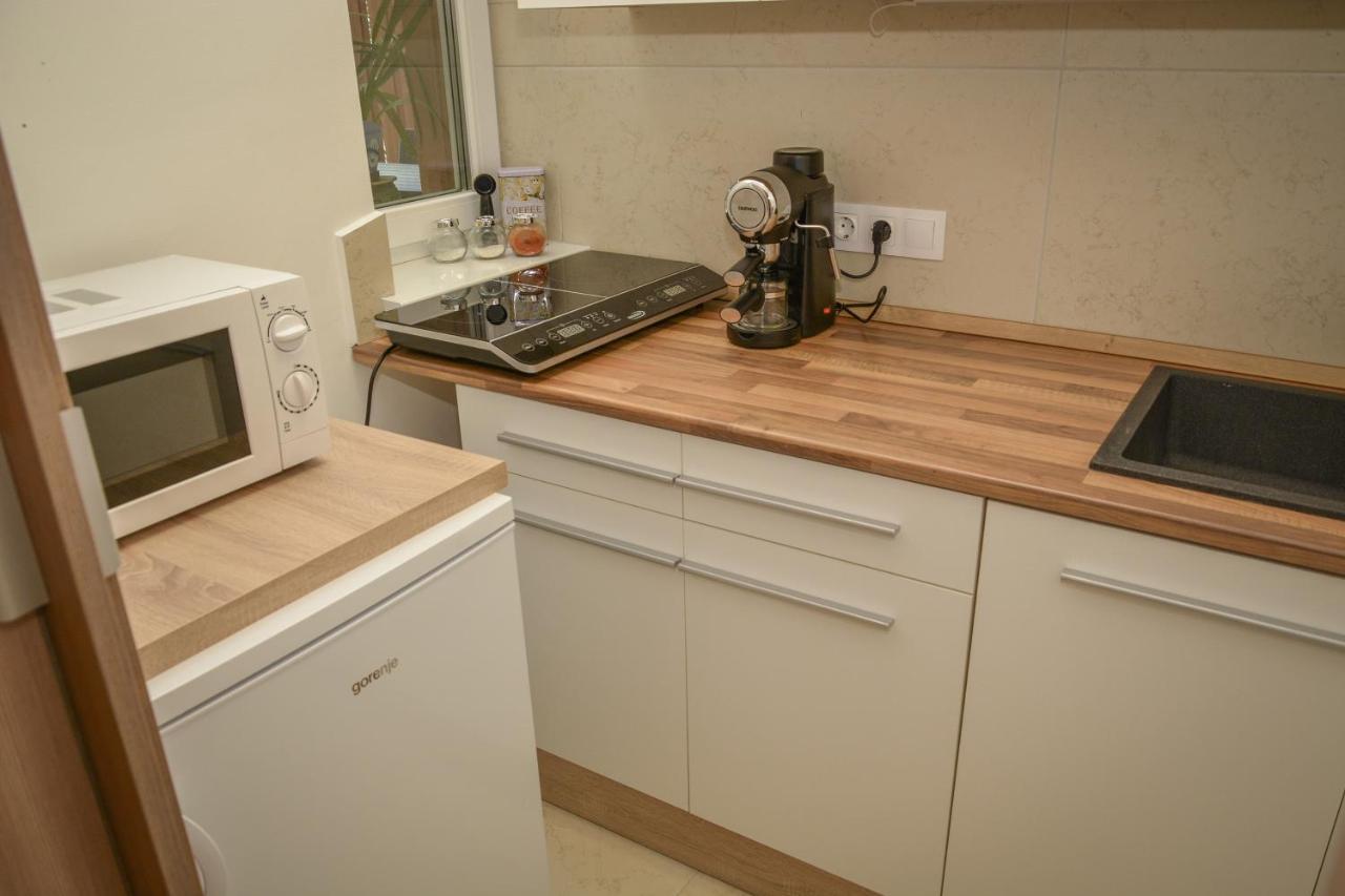 Oros House Apartmanhaz Oroshaza Ngoại thất bức ảnh